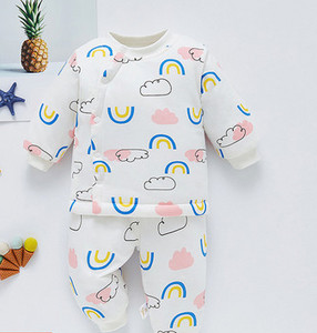 Baby stepēts divdaļīgs komplekts ar atšķirīgu apdruku