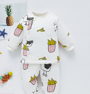 Baby stepēts divdaļīgs komplekts ar atšķirīgu apdruku