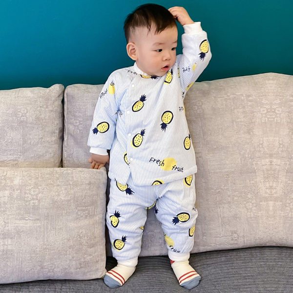 Baby stepēts divdaļīgs komplekts ar atšķirīgu apdruku