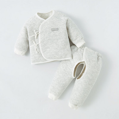 Téli baba kétrészes szett gombokkal