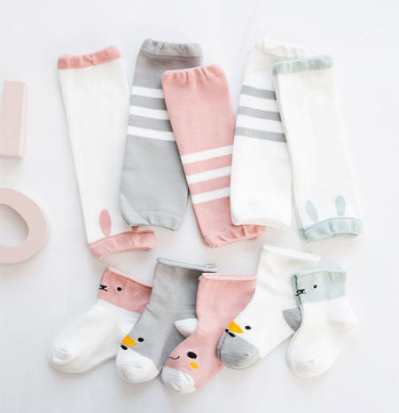 Bērnu bodijs ar garām piedurknēm un pogām