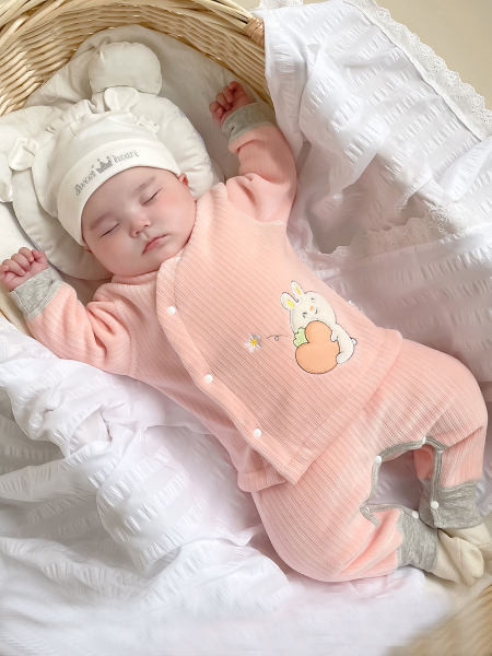 Mazuļa vestes un bikšu komplekts ar augstu vidukli