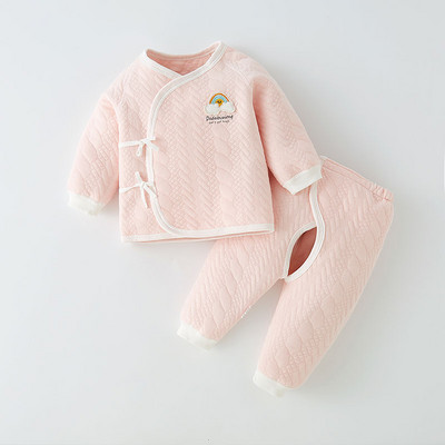 Négy színben nyomott babakészlet