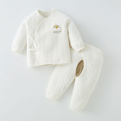 Négy színben nyomott babakészlet