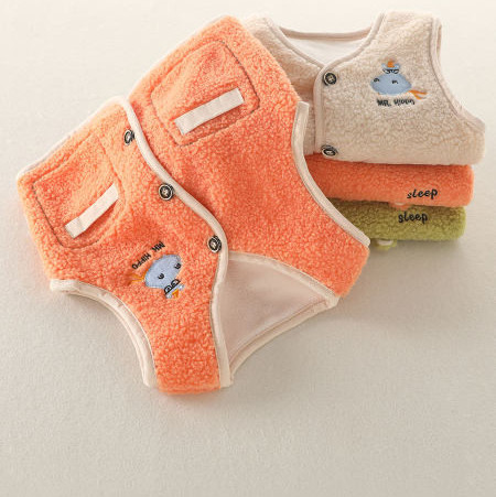 Alkalmi gyerekmellény hímzéssel