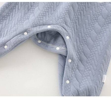 Baba magas derekú gombos steppelt nadrág