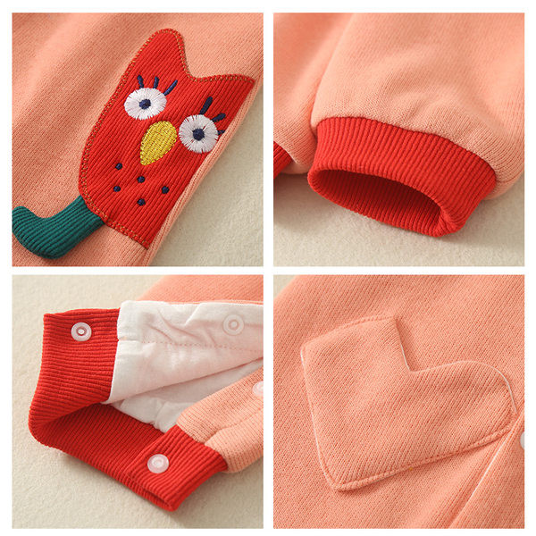 Alkalmi gyerek kombiné fürtökkel és színes nyomattal