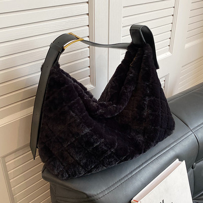 Sieviešu ziemas plīša soma