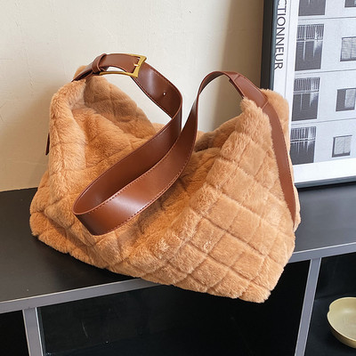 Sieviešu ziemas plīša soma