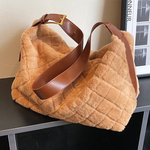 Sieviešu ziemas plīša soma