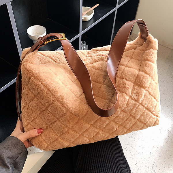 Sieviešu ziemas plīša soma