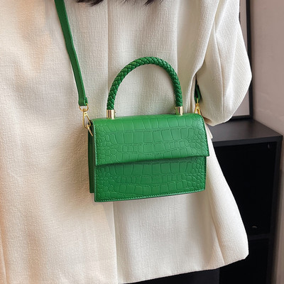 Moderna sieviešu ādas soma ar diviem rokturiem