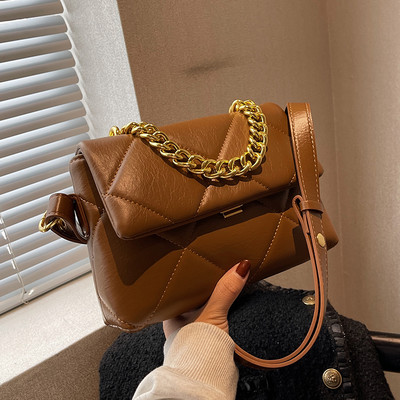 Sieviešu ādas soma ar - metāla aizdari