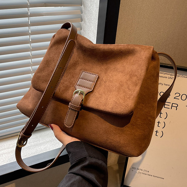 Eco velúr kézitáska mágneses csattal