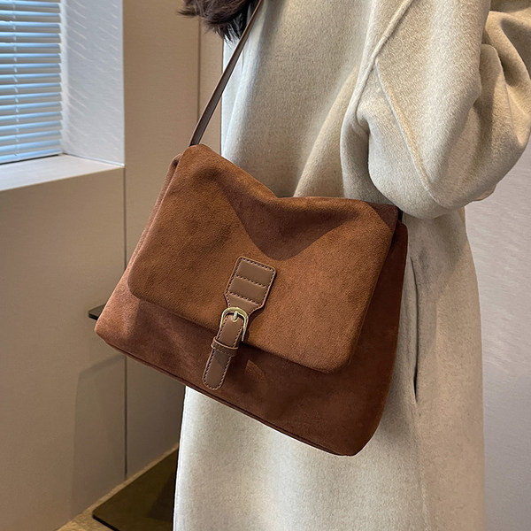 Eco velúr kézitáska mágneses csattal