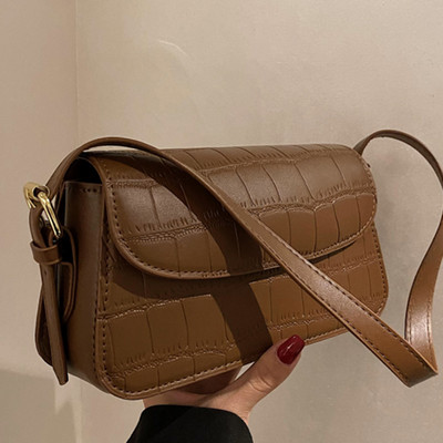 Női alkalmi táska nagy fogantyúval