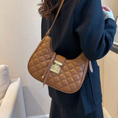 Eco bőr kézitáska cipzárral és mágneses csattal