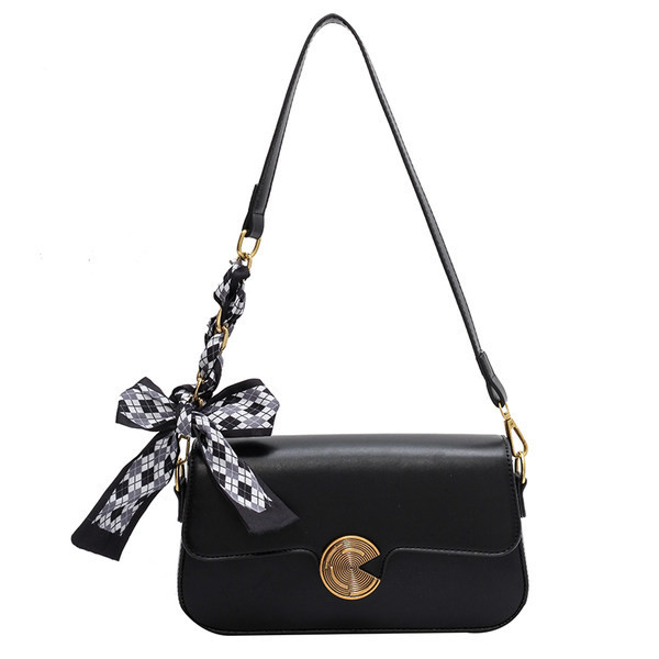 Rokassomiņa ar šalli