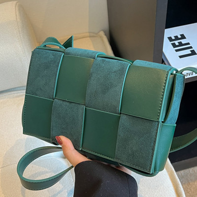 Ikdienas rokassomiņa ar regulējamu plecu siksnu