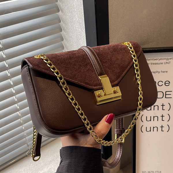 Modern eko bőrből készült kézitáska fém lánccal