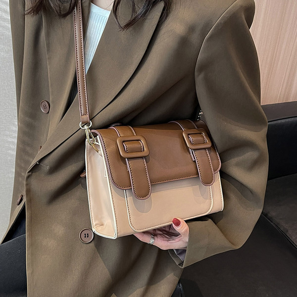 Jauna modeļa sieviešu kvadrātveida plecu soma no eko ādas