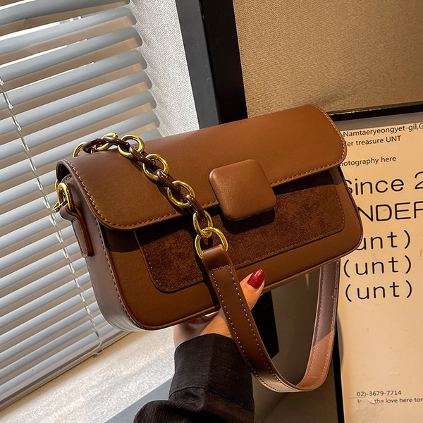 Clutch torbica u četiri boje