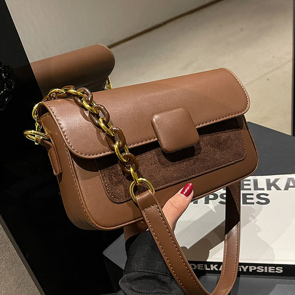 Clutch torbica u četiri boje