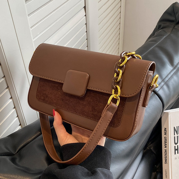 Clutch torbica u četiri boje