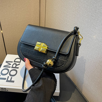 Maza soma ar magnētisku sprādzi un plecu rokturi