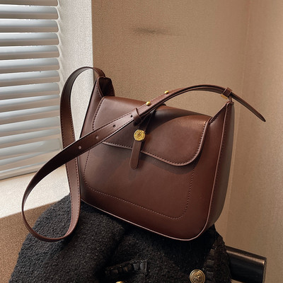 Casual torbica s podesivom ručkom - eko koža