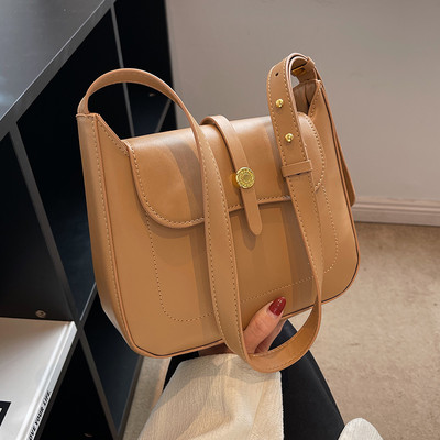 Casual torbica s podesivom ručkom - eko koža