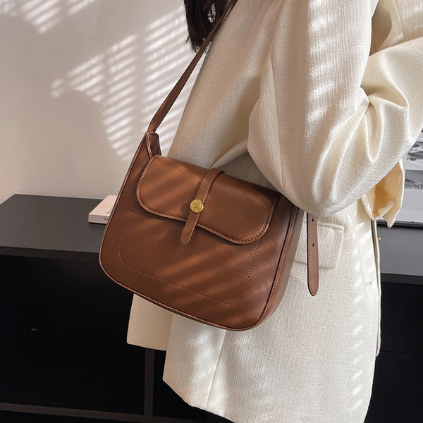 Casual torbica s podesivom ručkom - eko koža