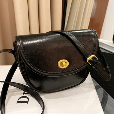 Rokassomiņa ar - metāla aizdari