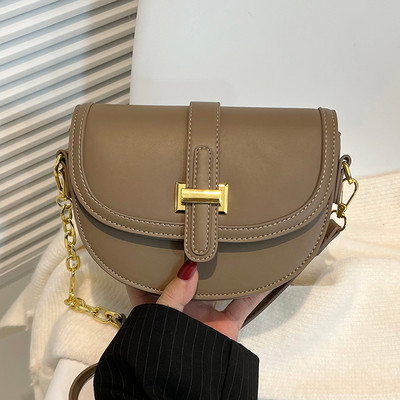 Sieviešu maza soma ar magnētisku sprādzi