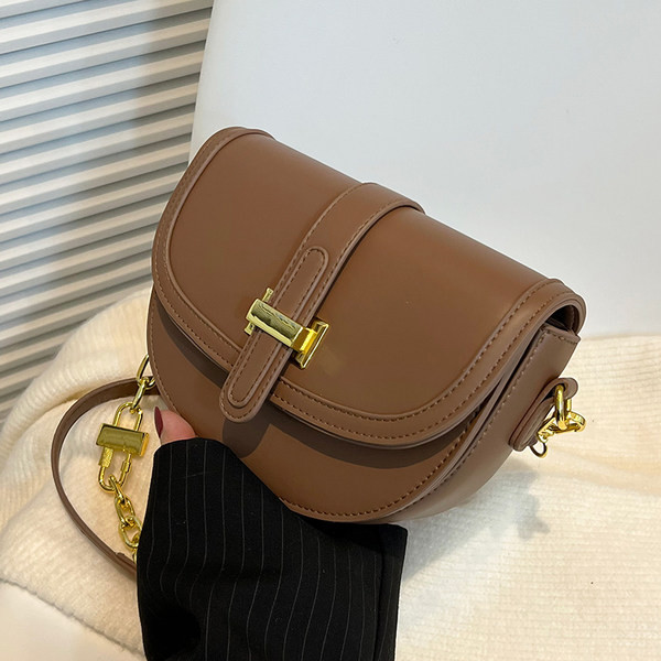 Sieviešu maza soma ar magnētisku sprādzi