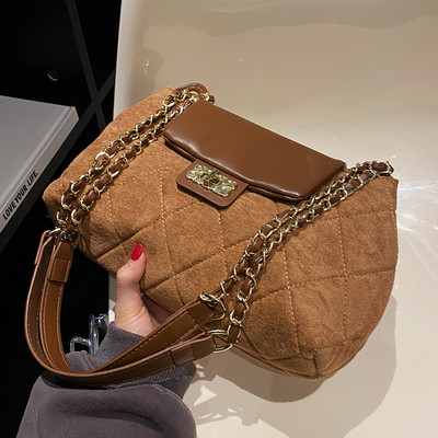 Modern női táska zsebbel