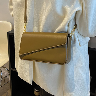 Női bőrtáska, tiszta modell