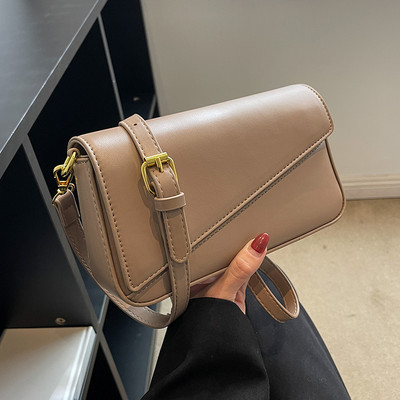 Női bőrtáska, tiszta modell