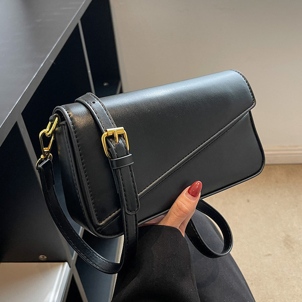 Női bőrtáska, tiszta modell