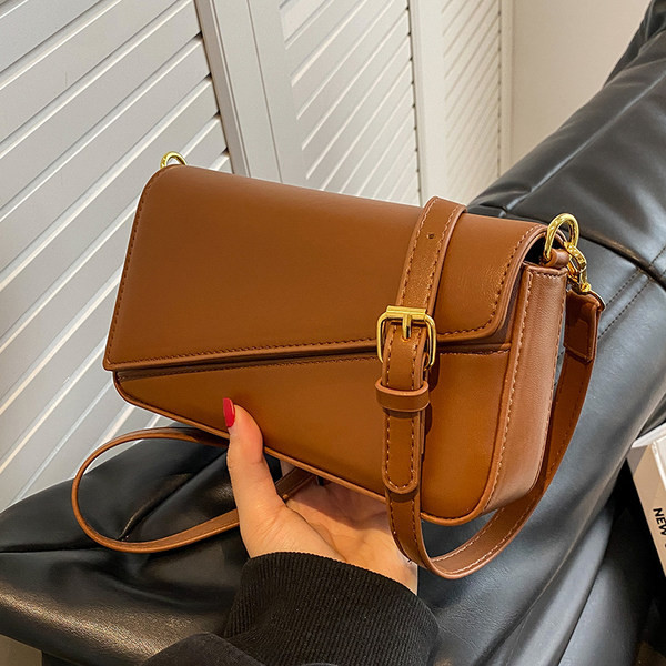 Női bőrtáska, tiszta modell