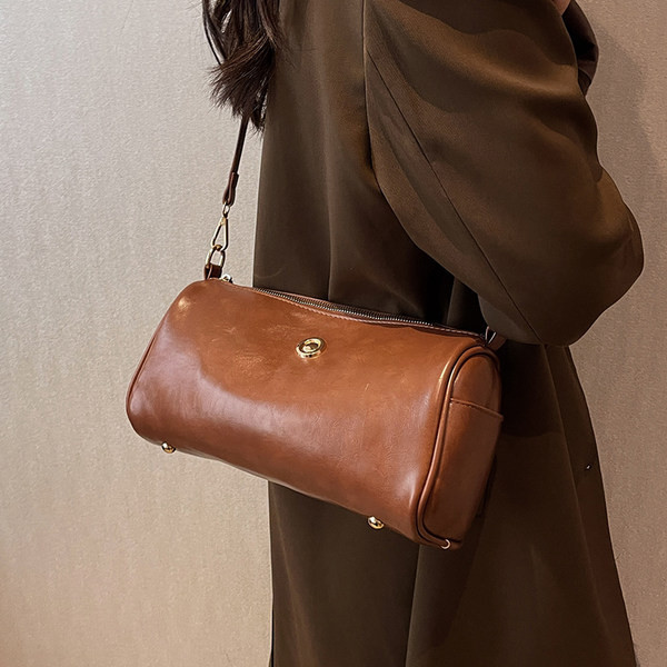 Casual torbica od eko kože sa metalnim elementom