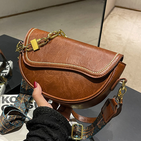 Eko ādas rokassomiņa ar magnētisku sprādzi