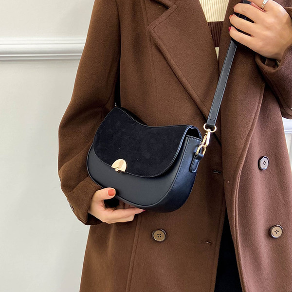 Ikdienas plecu soma no mākslīgās ādas