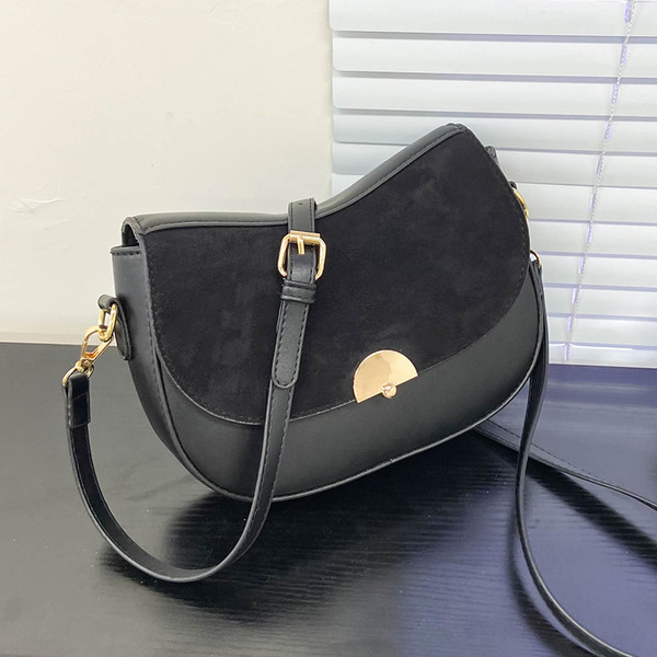 Ikdienas plecu soma no mākslīgās ādas