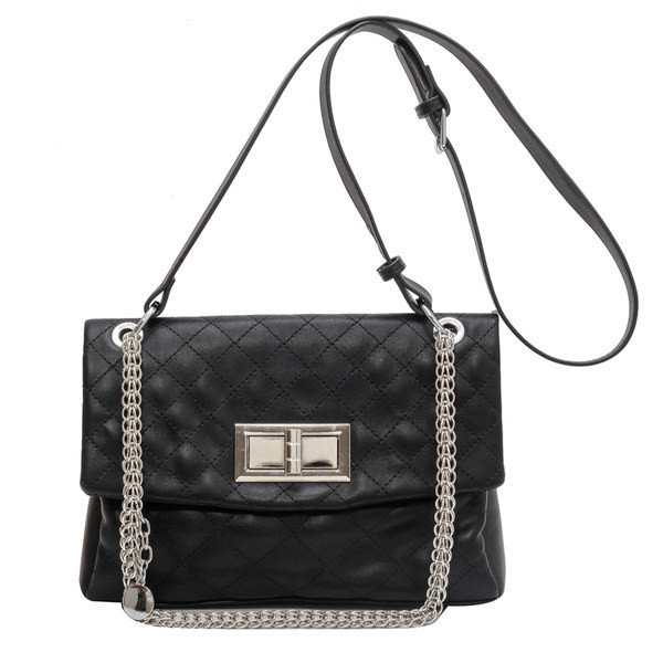 Moderna prošivena torba od eko kože s metalnim lancem
