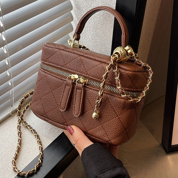 Steppelt kézitáska eko bőrből - bőrönd típusú