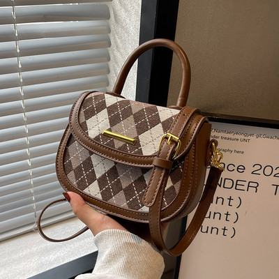 Sieviešu tekstila soma ar garu rokturi