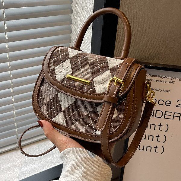 Sieviešu tekstila soma ar garu rokturi