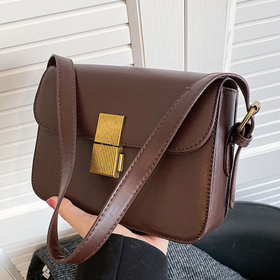 Τσάντα casual με μεταλλικό κούμπωμα - οικολογικό δέρμα