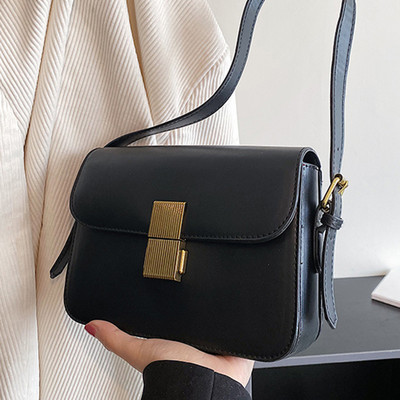 Τσάντα casual με μεταλλικό κούμπωμα - οικολογικό δέρμα